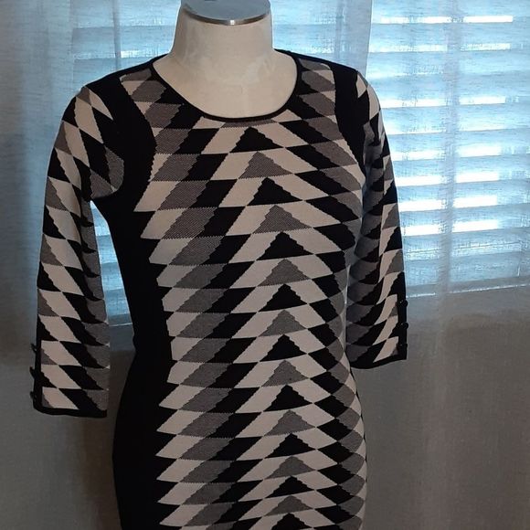 Danny & Nicole Bodycon Cream and Black Sweater Dress - Picture 2 of 13